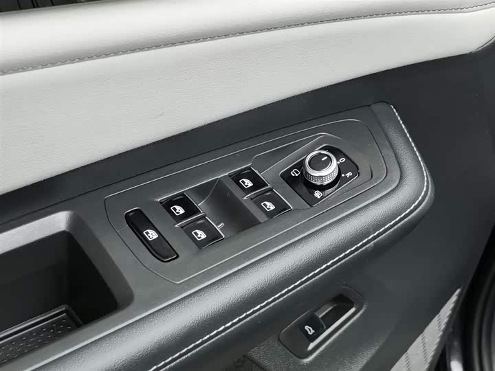 Фото 9 - Volkswagen Teramont Pro