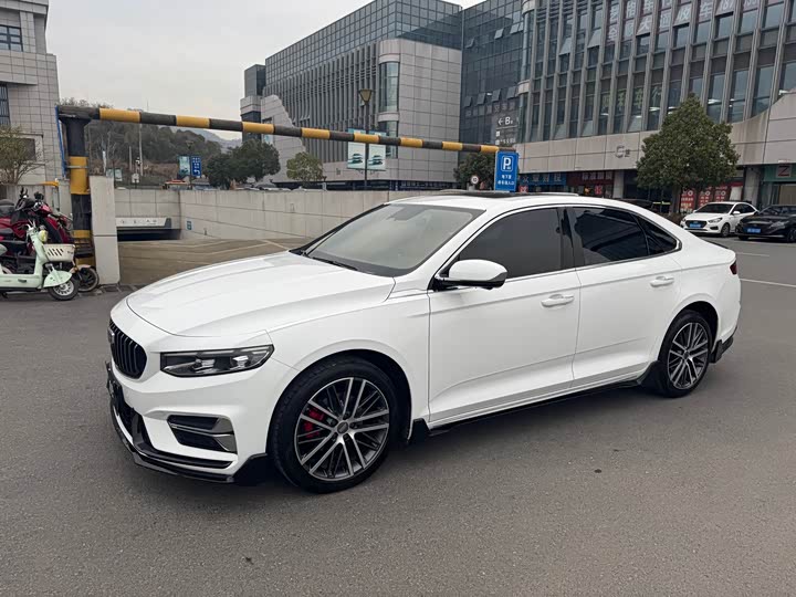 Фото 1 - Geely Preface