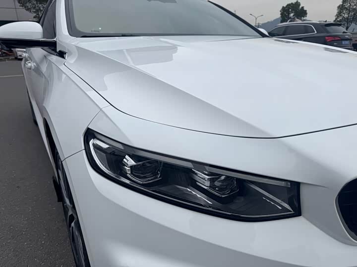 Фото 4 - Geely Preface