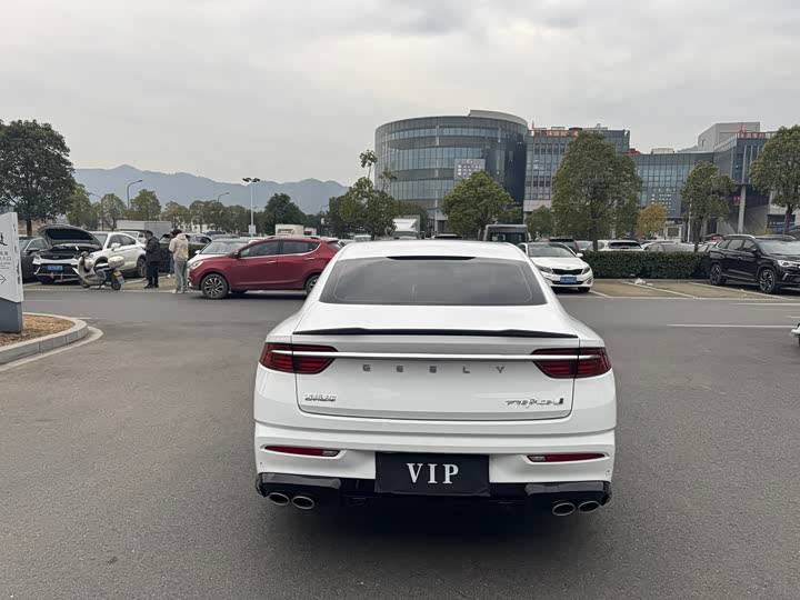 Фото 6 - Geely Preface