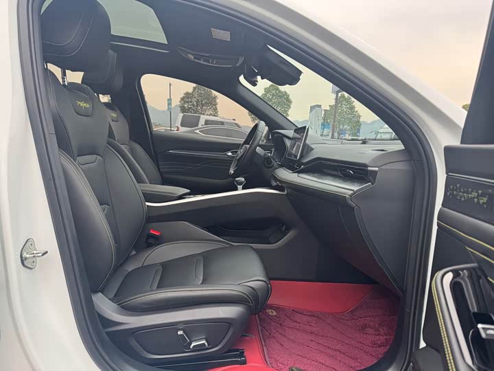 Фото 9 - Geely Preface