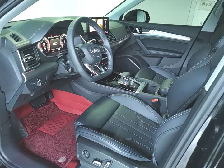 Фото 9 - Audi Q5L