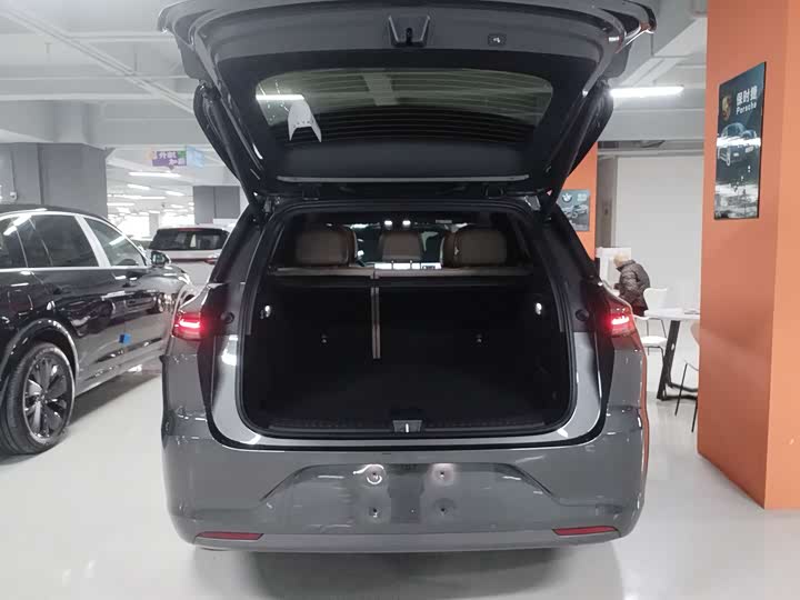 Фото 8 - LiXiang L6