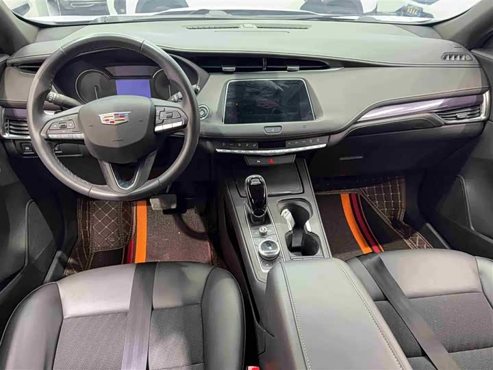 Фото 7 - Cadillac XT4