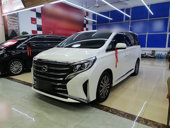 Фото 2 - GAC Trumpchi M8