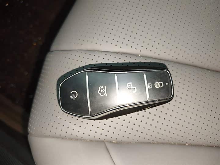 Фото 9 - BYD Seal 07 DM-i Hybrid