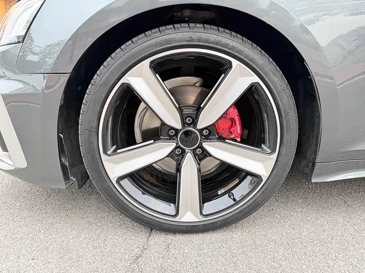 Фото 5 - Audi A5