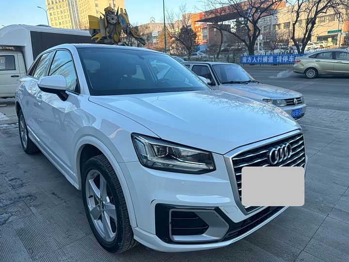 Фото 2 - Audi Q2L