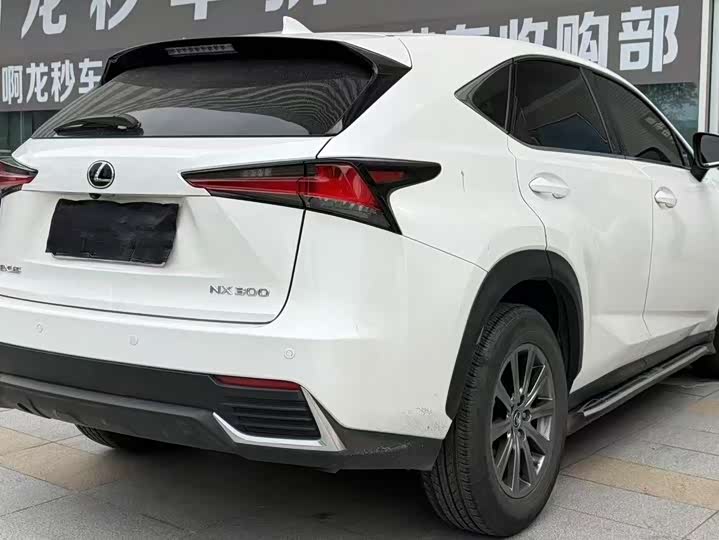 Фото 4 - Lexus NX