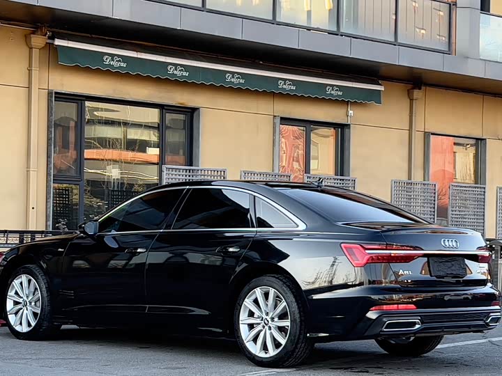 Фото 6 - Audi A6L