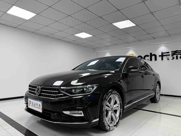 Фото 1 - Volkswagen Magotan