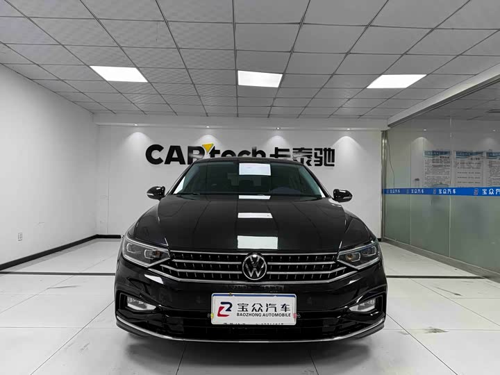 Фото 2 - Volkswagen Magotan