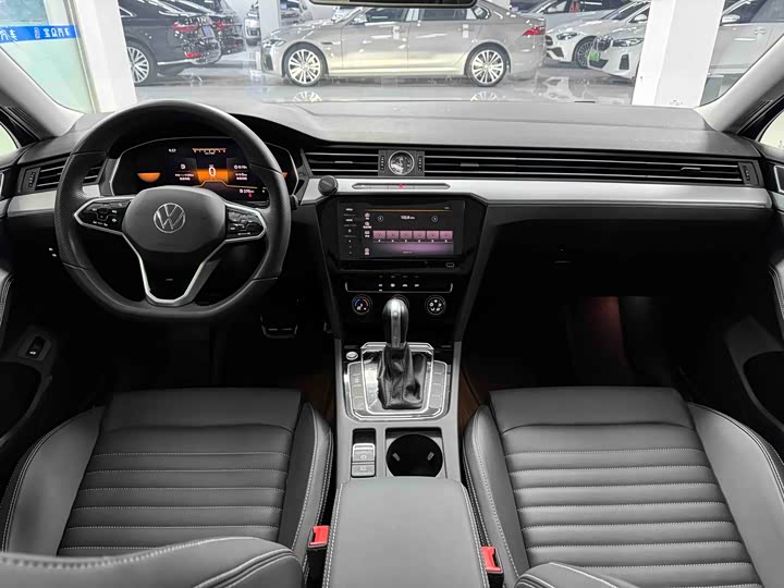 Фото 4 - Volkswagen Magotan