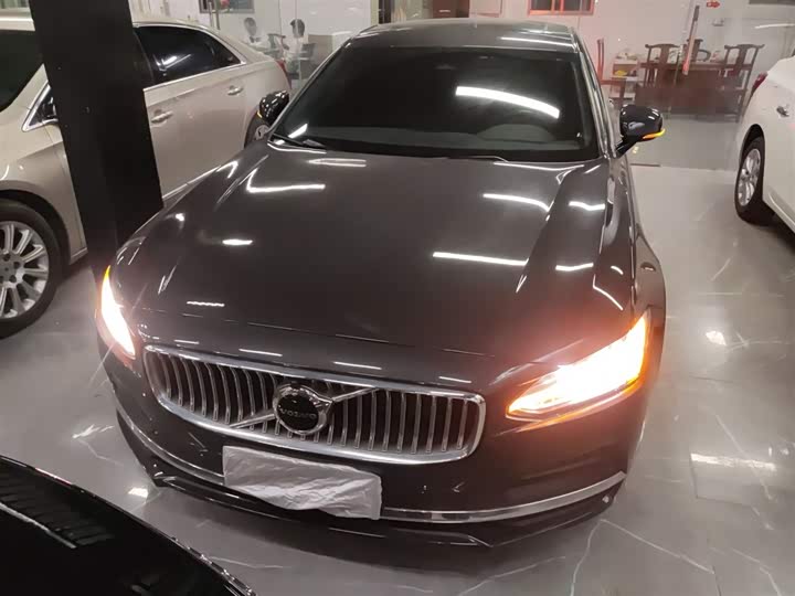 Фото 3 - Volvo S90