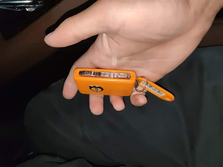 Фото 9 - Volvo S90