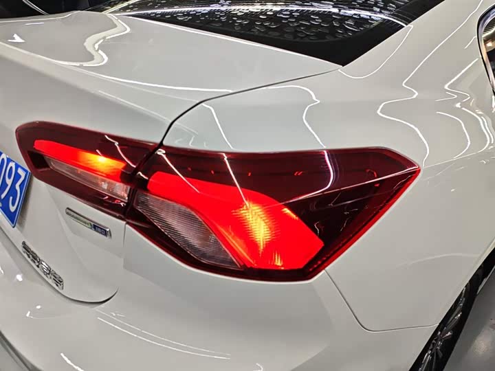 Фото 8 - Ford Focus