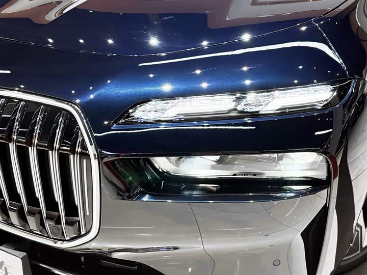 Фото 6 - BMW 7 Series
