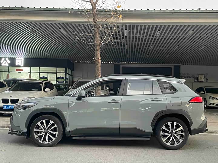 Фото 4 - Toyota Corolla Cross