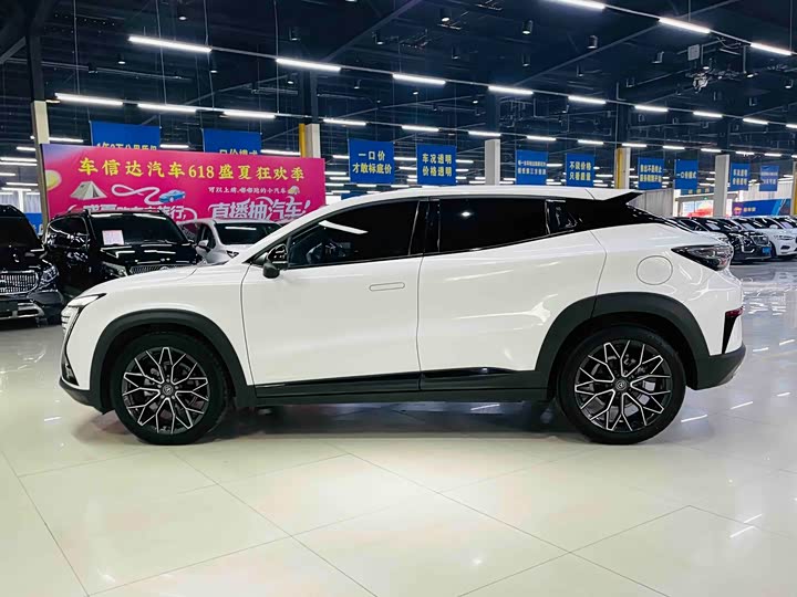 Фото 5 - Changan UNI-T