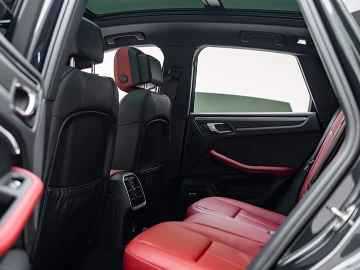 Фото 9 - Porsche Macan