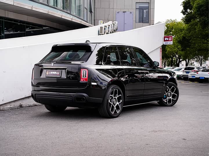 Фото 4 - Rolls-Royce Cullinan