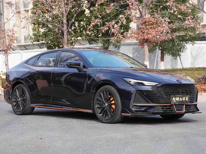 Фото 7 - Changan UNI-V