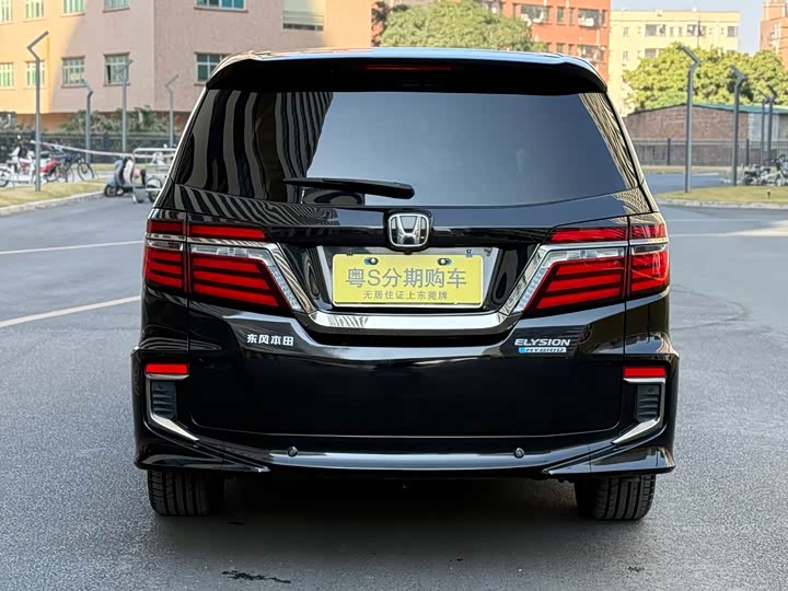 Фото 8 - Honda Elysion