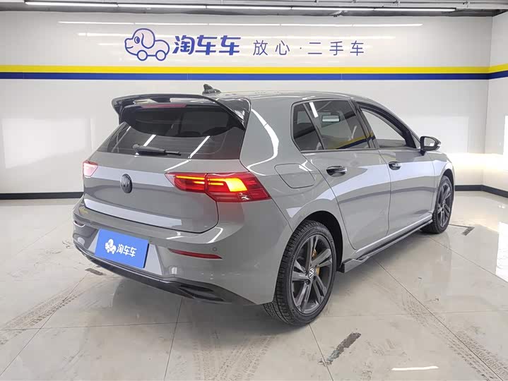 Фото 3 - Volkswagen Golf