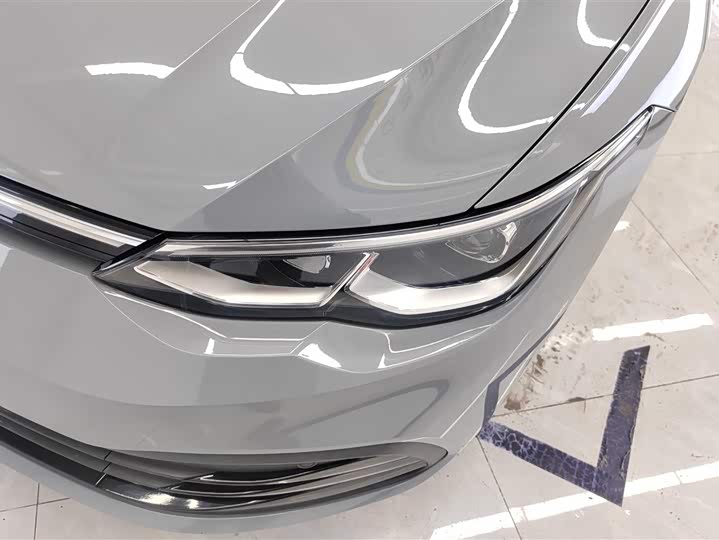 Фото 5 - Volkswagen Golf