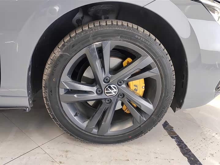 Фото 6 - Volkswagen Golf