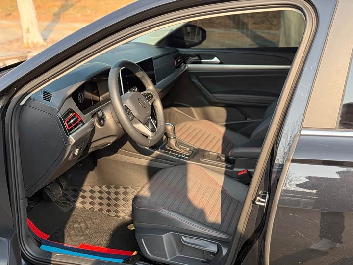 Фото 4 - Volkswagen Lavida