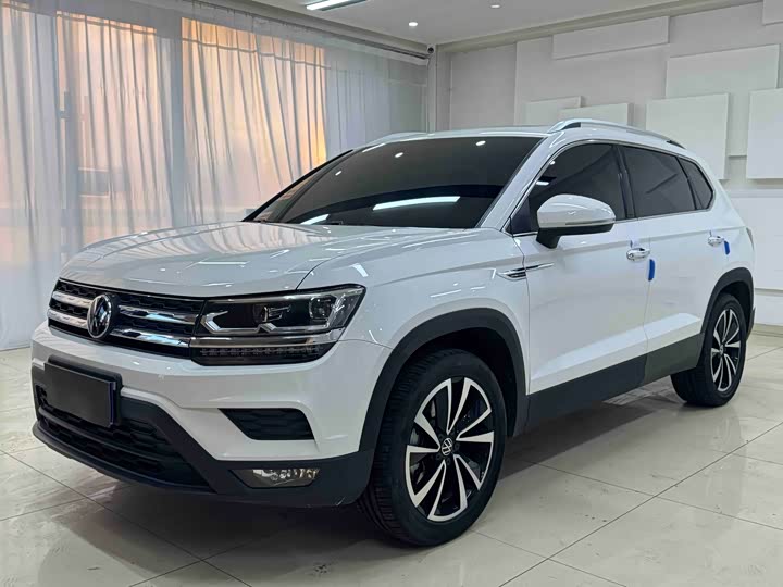 Фото 1 - Volkswagen Tharu