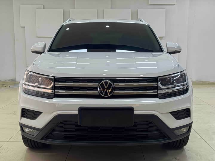 Фото 2 - Volkswagen Tharu