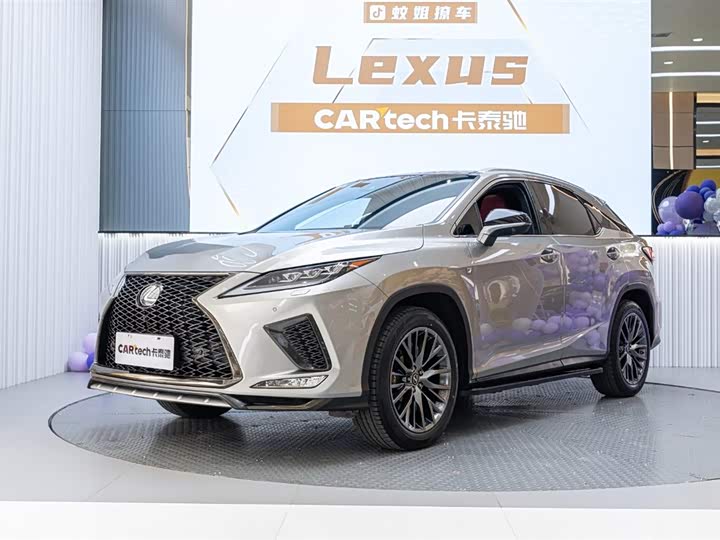 Фото 1 - Lexus RX