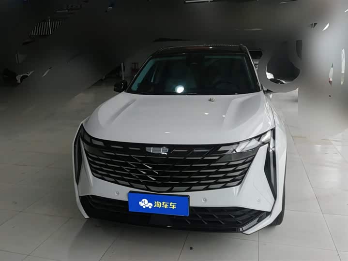 Фото 2 - Geely Atlas L