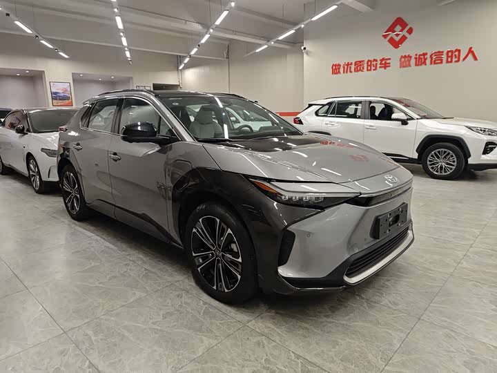 Фото 2 - Toyota bZ4X