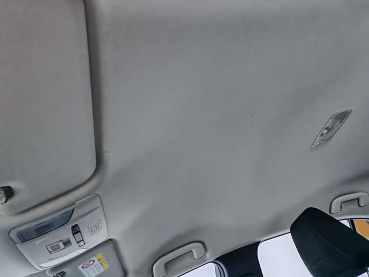 Фото 4 - Toyota Corolla