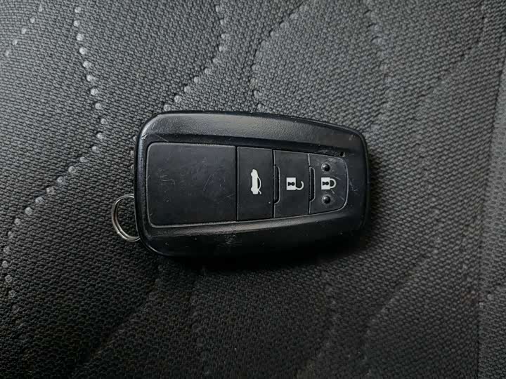 Фото 5 - Toyota Corolla