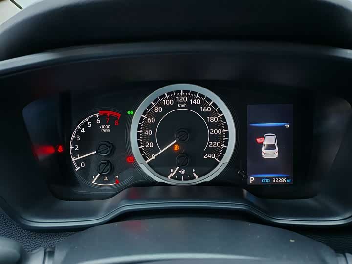 Фото 9 - Toyota Corolla