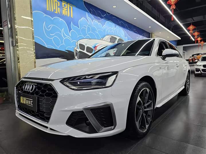 Фото 1 - Audi A4L