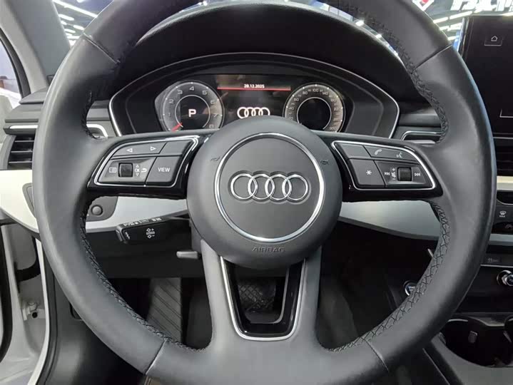 Фото 7 - Audi A4L