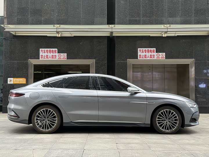 Фото 7 - BYD Han