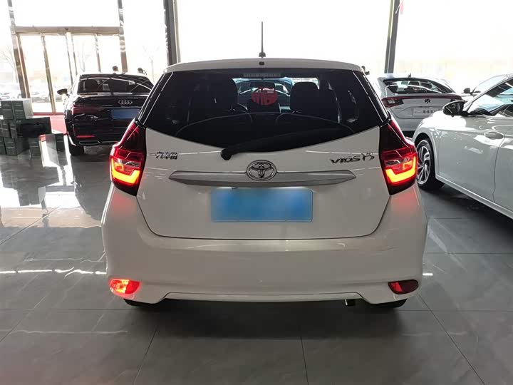 Фото 6 - Toyota Vios FS