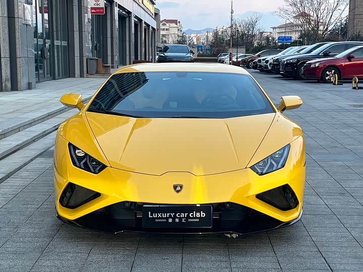 Фото 2 - Lamborghini Huracán