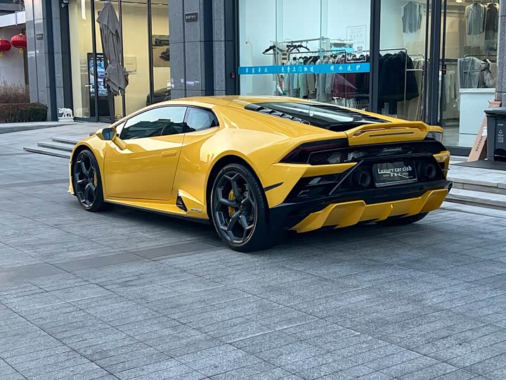 Фото 7 - Lamborghini Huracán