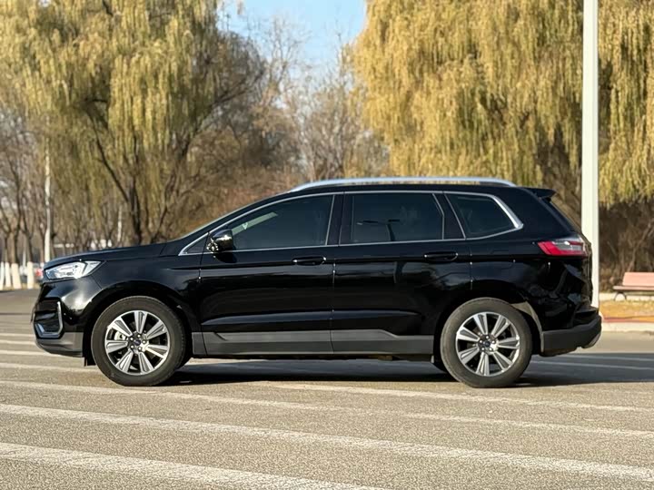 Фото 3 - Ford Edge