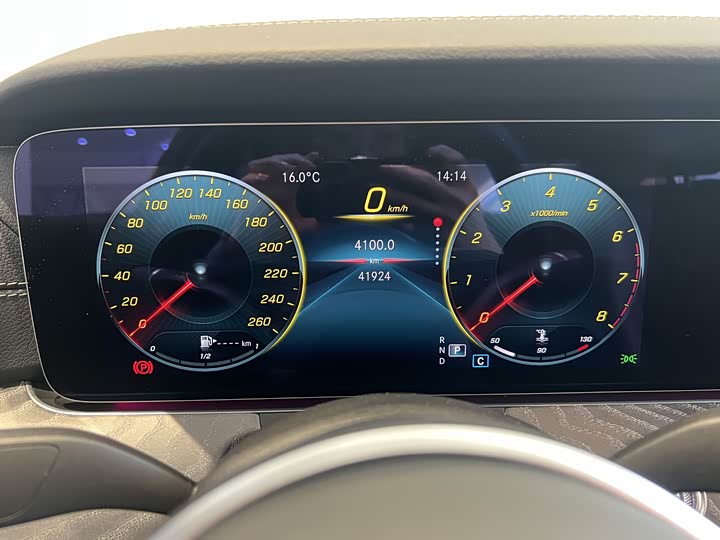 Фото 9 - Mercedes-Benz CLS-Class