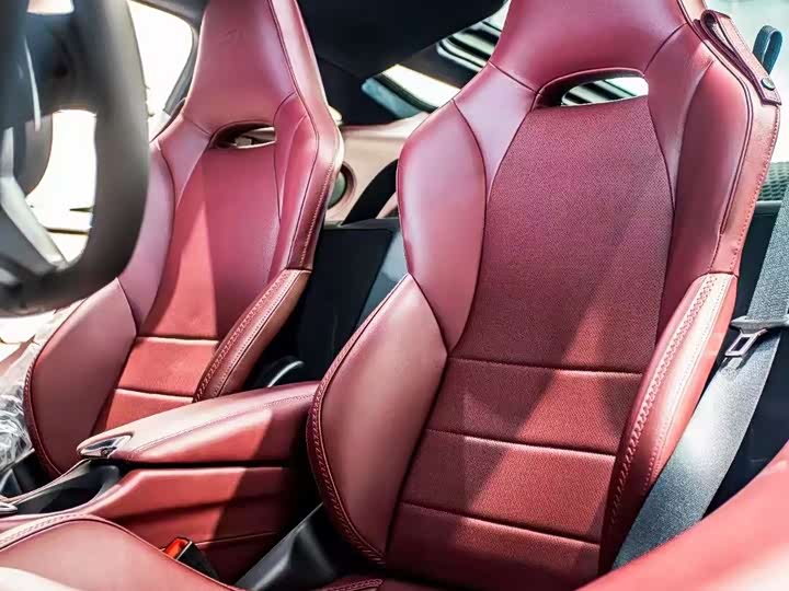 Фото 3 - McLaren GT