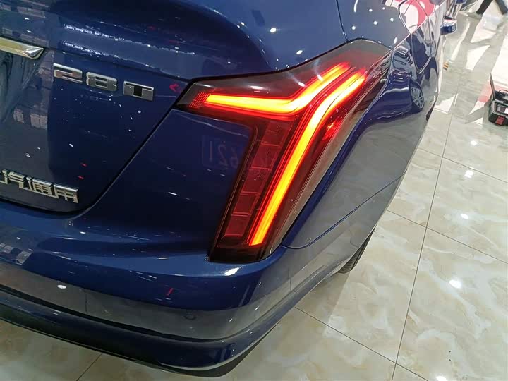 Фото 8 - Cadillac CT5