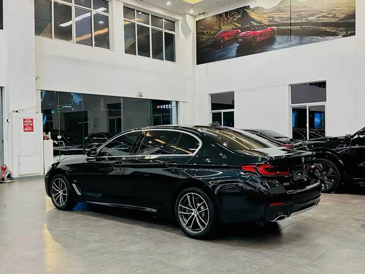 Фото 4 - BMW 5 Series